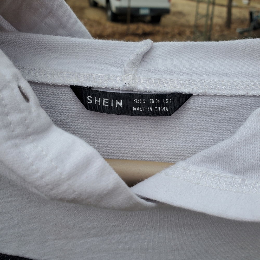 Two-Tone Cropped Hoodie - Picture 2 of 3